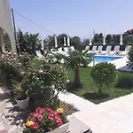Apartments Ljubas